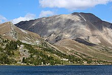 Fossil Mountain seen from Ptarmigan Lake Fossil Mountain seen from Ptarmigan Lake.jpg