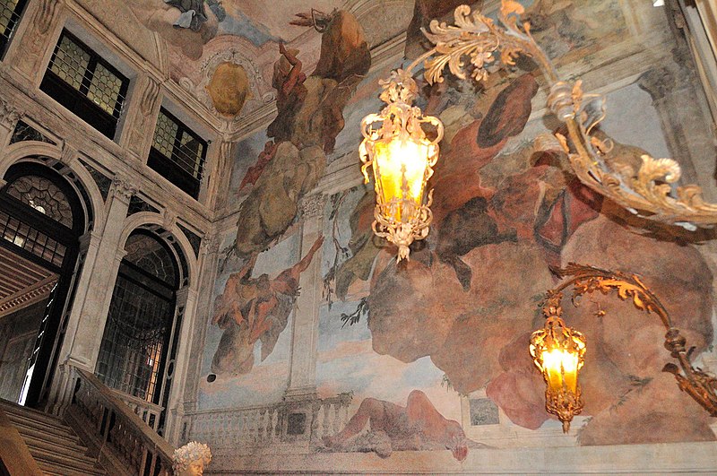 File:Frescos Hotel Ca' Sagredo - Grand Canal - Rialto - Venice Italy Venezia - Creative Commons by gnuckx - panoramio (2).jpg