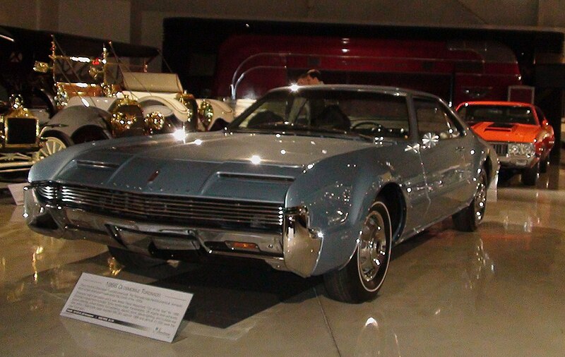 File:GM Heritage Center - 058 - Cars - First Toronado.jpg