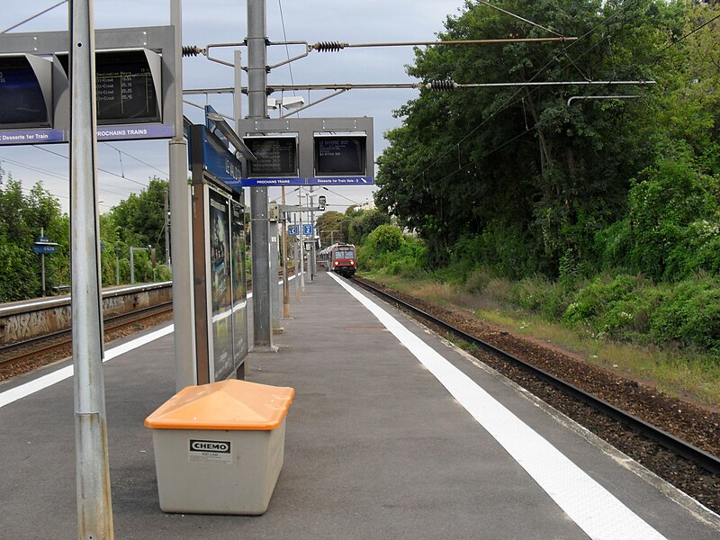 File:Gare du Val d'Or 11.JPG