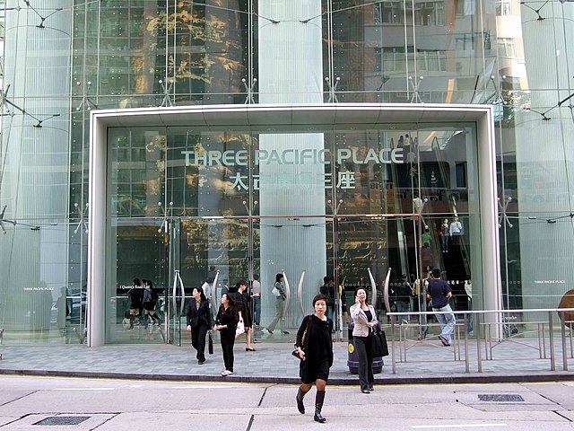 Queen's Road East entrance of Three Pacific Place.