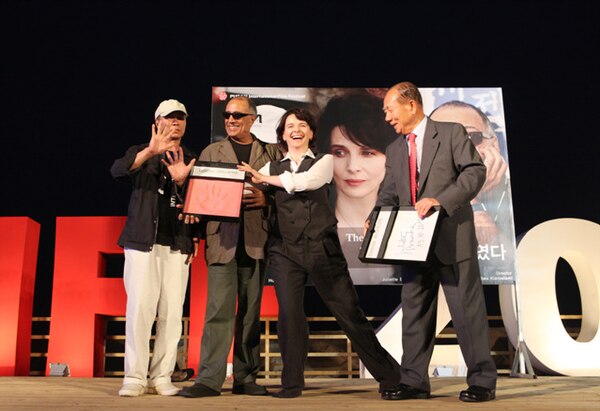 Handprinting, Abbas Kiarostami Juliette Binoche, 2010