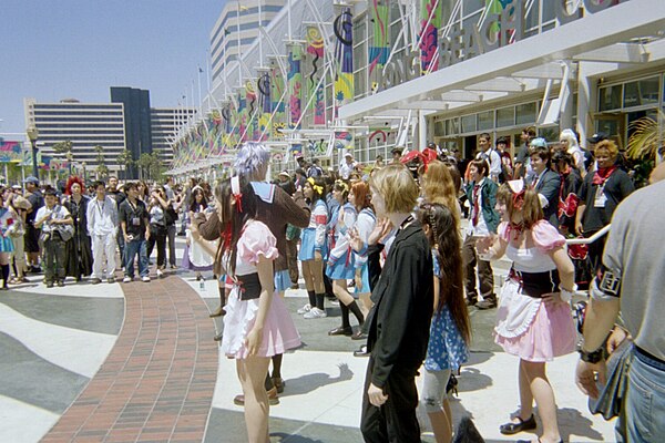 Fans performing the "Hare Hare Yukai" dance at Anime Expo 2007