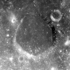 Хельмерт кратері as08-12-2172hr.jpg