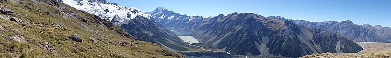 File:Hooker Valley in Aoraki-Mount Cook National Park.jpg