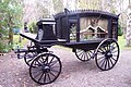 19世紀末製のイギリスの霊柩馬車の例。