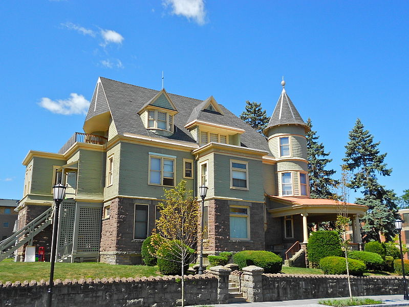 File:House near Scranton U.JPG