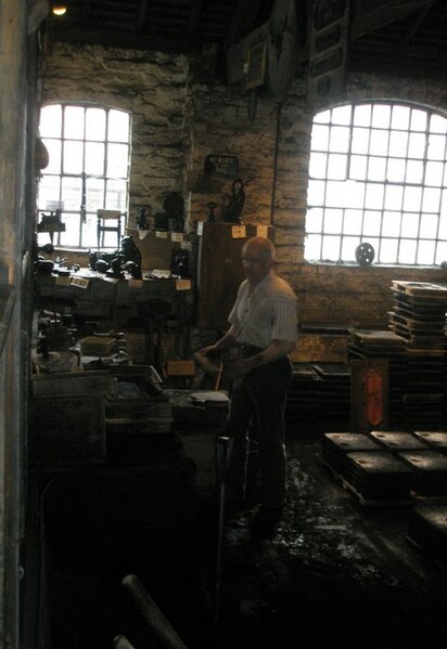 File:Inside a workshop at Blists Hill Open Air Museum (3) - geograph.org.uk - 1456381.jpg