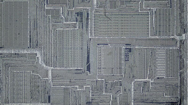 File:Intel 80186 processor microphoto 019 (50622221746).jpg