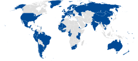 Mapa zobrazující členy IWC modře