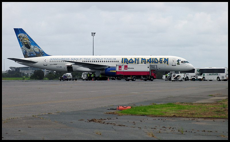 File:Iron Maiden 757 Brisbane-21+ (2259010302).jpg