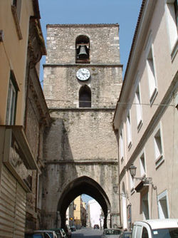 Isernia: arco di San Pietro.