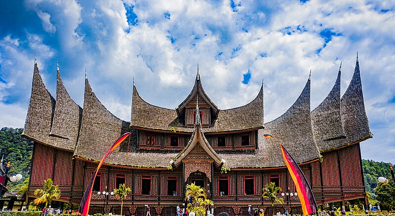 File:Istana Pagaruyung.jpg