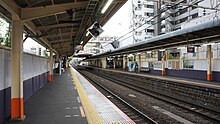 JR Chuo-Main-Line Nishi-Hachioji Station Platform.jpg