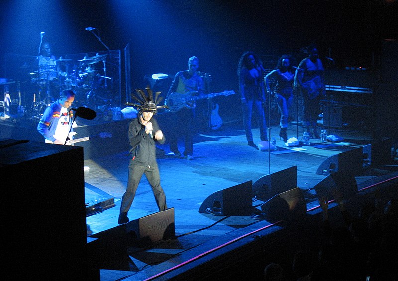 File:JamiroquaiAtChicago.jpg