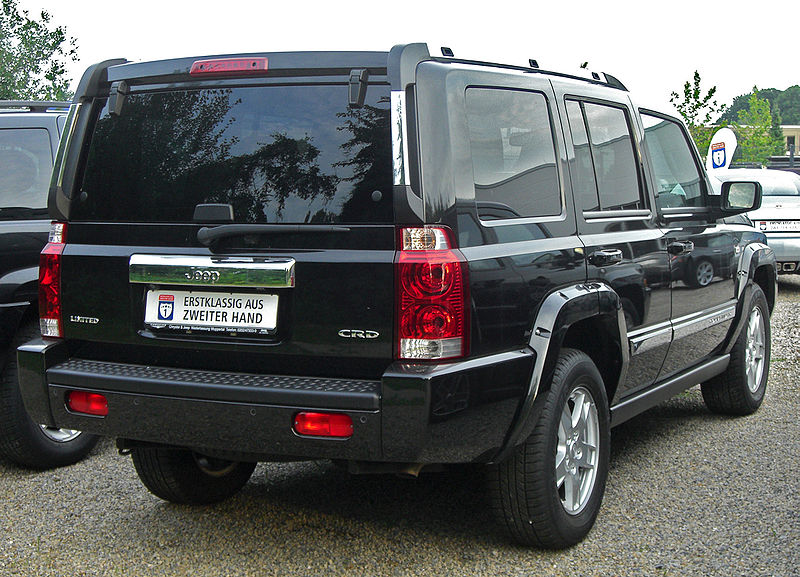 Der Jeep Commander - Der Österreicher AMI 800px-Jeep_Commander_3.0_CRD_rear