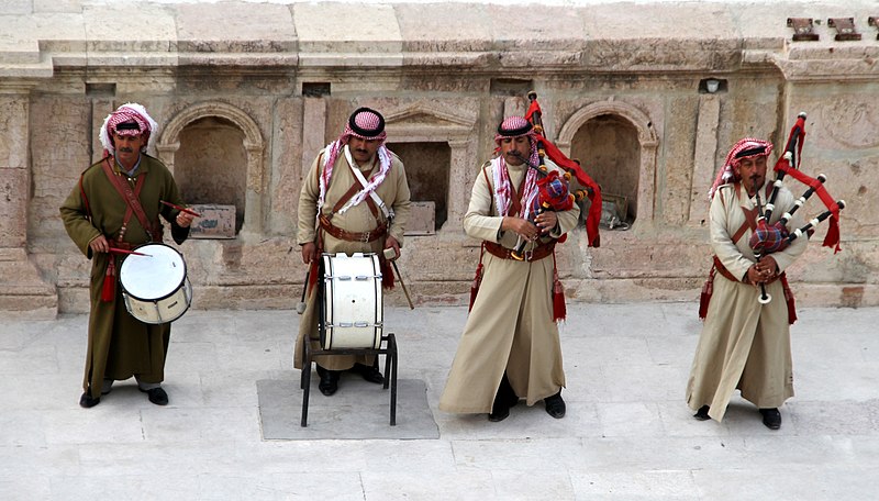 File:Jerash-Suedtheater-20-Musiker-2010-gje.jpg