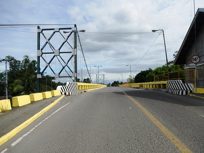 File:JfBuasBridge795CandabaPampangafvf.JPG