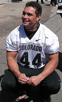 Jordon Dizon before the 2007 spring game, April 14, 2007. Jordon Dizon Colorado.jpg