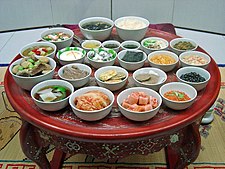 Hagyományos koreai tálalási mód