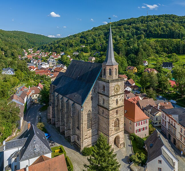 File:Kulmbach Petrikirche Luftbild-20230814-RM-162812.jpg