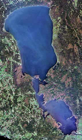 Lake Peipus, LandSat-8, 2016-10-20.jpg