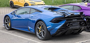 Lamborghini Huracán Tecnica - left rear view