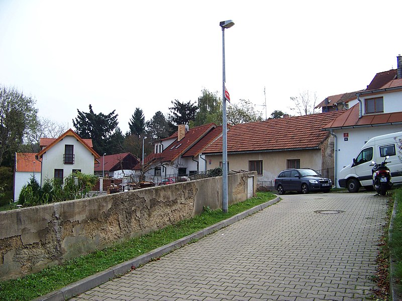 File:Lysolaje, Kovárenská.jpg