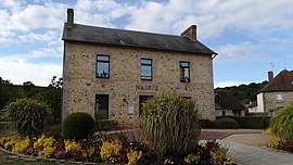 The town hall in Écouves