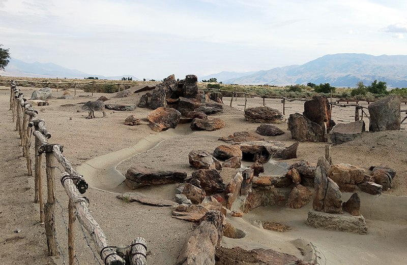 File:Manzanar Internment Camp, CA 5-15j (19451822029).jpg