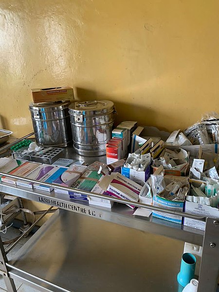 File:Meds on clinic desk.jpg