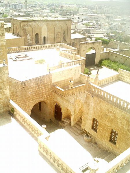 File:Midyat Mardin 2.jpg