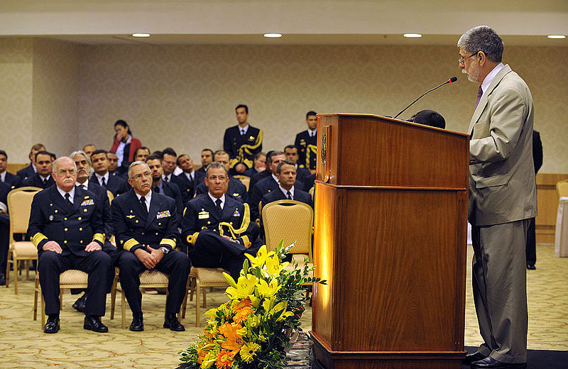 File:Ministro da Defesa, Celso Amorim, discursa para os participantes da XXIII Rapal (8006098214).jpg