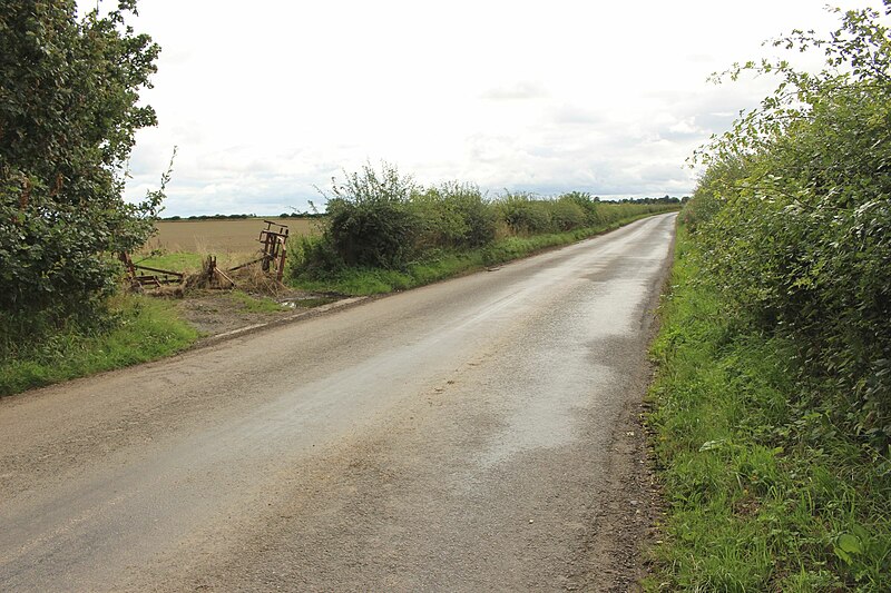 File:Minor road south of Morwick - geograph.org.uk - 5890429.jpg