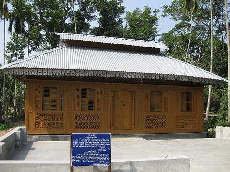 Momin Mosque after restoration.jpg