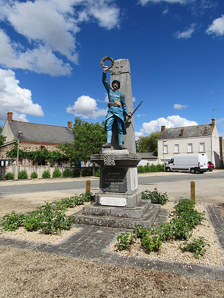 File:Monument aux morts (Saint-Pierre-à-Champ).jpg