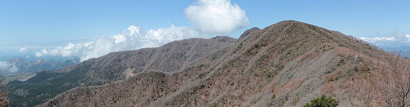 File:Mount Amagi Panorama 20120424.jpg