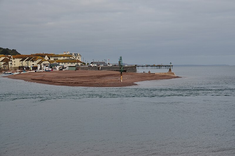 File:Mouth of the Teign at Shaldon (7555).jpg