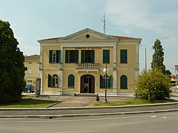 Municipio di Mezzani.JPG