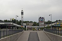 The extension of the north wing (on the right) of the shopping center has been under debate