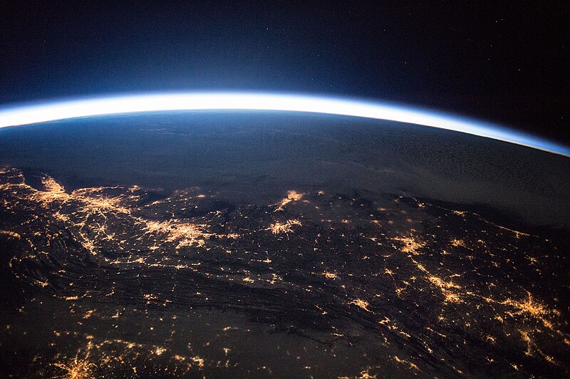 File:NASA astronaut Scott Kelly captured this sunrise over the US East Coast 32.jpg