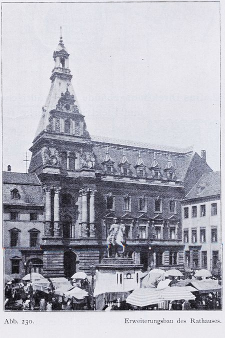 Neues Rathaus in Düsseldorf (Torso) Detail, erbaut 1884 von Stadtbaumeister Eberhard Westhofen