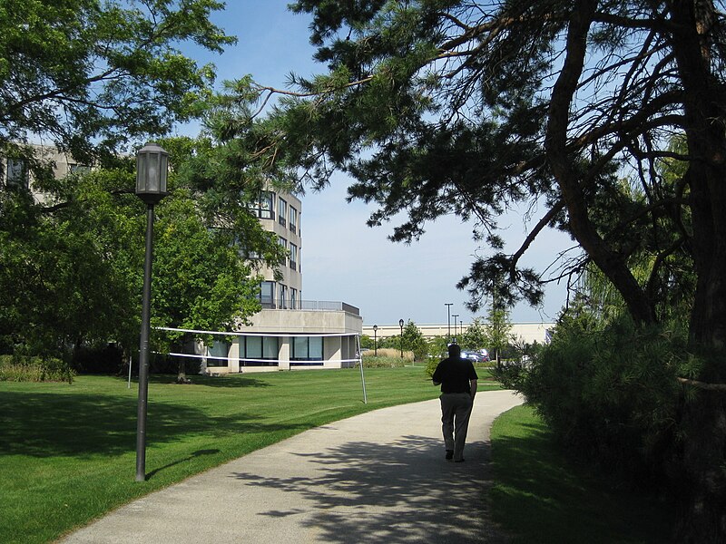 File:Northwestern University Campus (14108133416).jpg