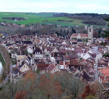 Noyers,_Yonne