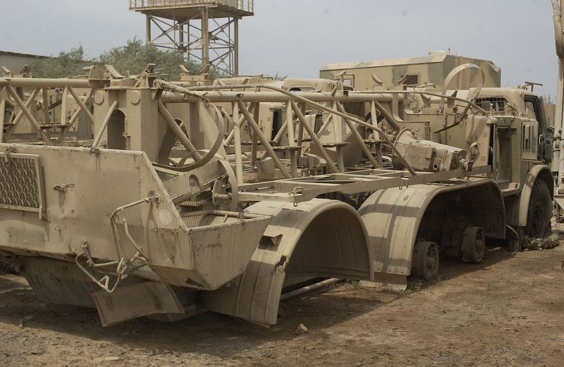 File:Old missile launcher of Iraq, 2003.JPEG