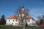 Overview_of_Budkov_Castle_in_Budkov,_Třebíč_District.jpg