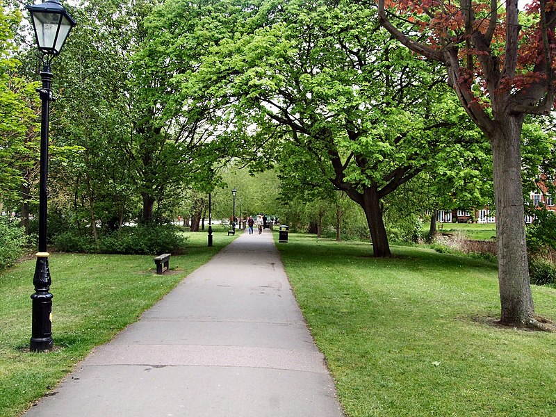 File:Path by River Great Ouse - geograph.org.uk - 2948220.jpg