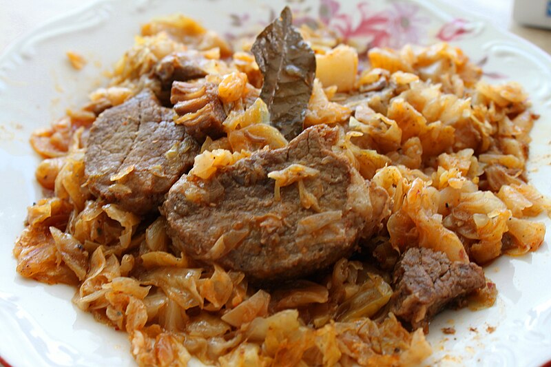 File:Pork with sauerkraut.JPG