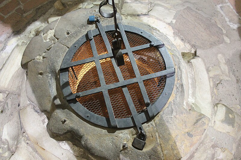 File:Prague Praha 2014 Holmstad Dalibortårnet Dalibor Tower fangehull prisoner hole.jpg