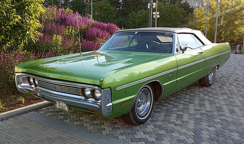 File:Praha Chodov U Kunratickeho lesa Plymouth Fury III b.jpg